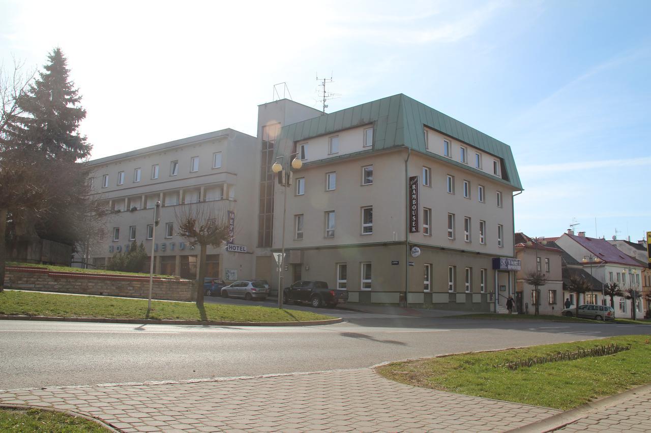 Hotel Rambousek Nové Město nad Metují Esterno foto